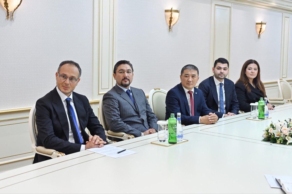 Speaker_Az's tweet photo. Bu gün TÜRKPA-nın Baş katibi Ramil Həsənin başçılıq etdiyi nümayəndə heyəti ilə görüşdük.

Today, we had a meeting with the delegation headed by Mr. Ramil Hasan, Secretary General of TURKPA.

#TURKPA has evolved into an effective mechanism for mutually beneficial cooperation among our parliaments and serves as a significant platform for the promotion and realization of our shared interests.