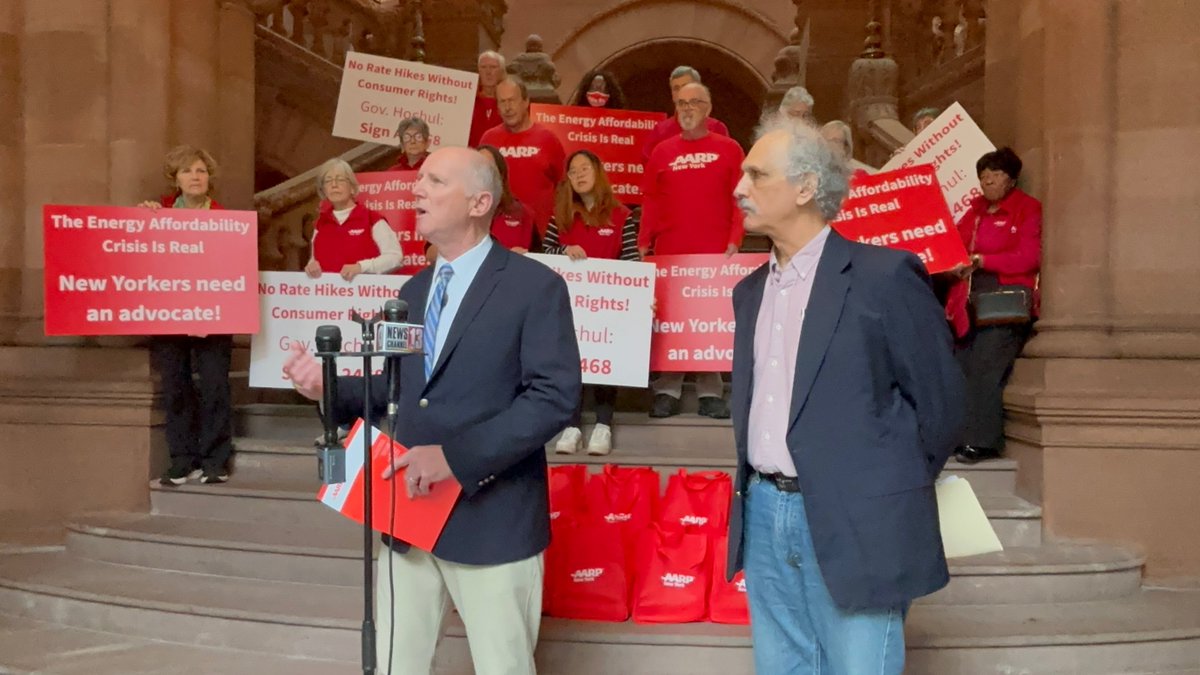 AARPNY's tweet photo. 🙏 Thanks to @TULLYLAKE34, Russ Haven w/ @NYPIRG, Laurie Wheelock w/ @UtilityProject @NYSenator_JSS, and @JeffreyDinowitz,for fighting for consumers. 👥 New Yorkers need a voice — not just rising bills. https://t.co/e5Ja8RfPjX