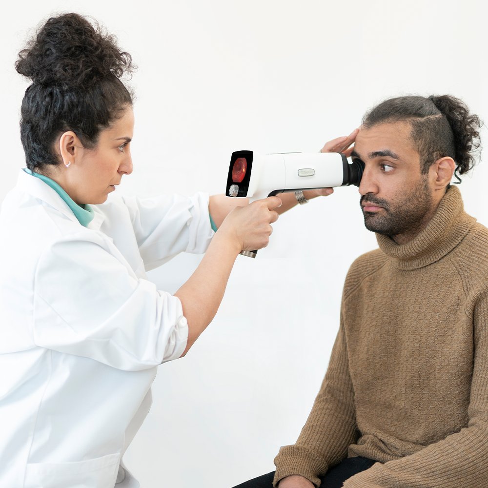 OptomedUS's tweet image. DR screening that's easy as 1, 2, 3.
1️⃣High quality fundus image
2️⃣Portable device that travels to the patient
3️⃣On the spot accurate AI analysis