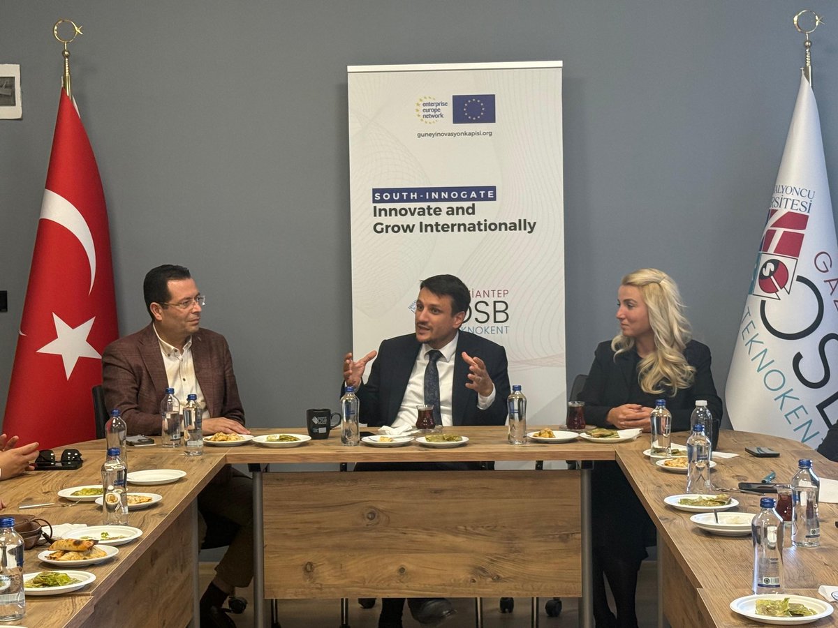 OSBTeknokent's tweet photo. 🔗HKÜ OSB Teknokent ev sahipliğinde, Bilişim Vadisi Genel Müdürü Erkam Tüzgen, DIGIAGE Direktörü Emre Yıldız ve Özel Kalem olarak görev yapan Hasan Can Korkmaz’ı ağırladık.

#BilişimVadisi #HKÜ #KALİTTO #Gaziantep #GaziantepTeknopark #DIGIAGE #OSBGaziantep #OSBTeknokent https://t.co/h2PVJLViXI