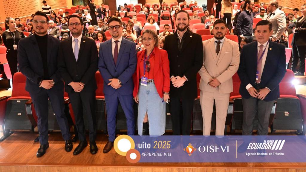 ANT_ECUADOR's tweet photo. La ANT reafirma su compromiso irrevocable con la vida, la protección de las familias y las comunidades a través de la seguridad vial en el Décimo Primer Foro del Observatorio Iberoamericano de Seguridad Vial.

#OISEVI2025
#ANTEnAcción
#ElNuevoEcuador https://t.co/QDB16e0KW8