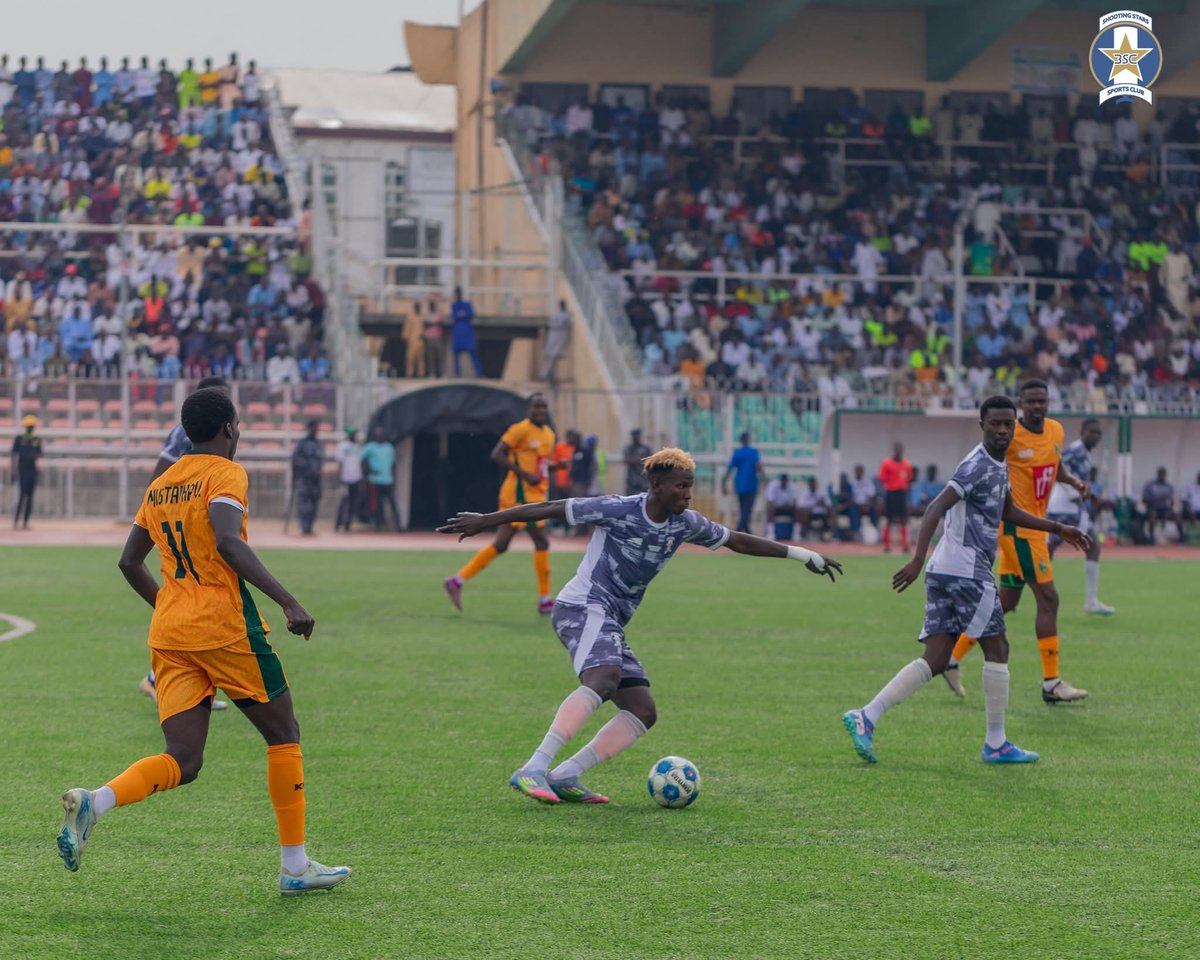 OyoNews1's tweet photo. MD8 MOMENTS 🔵⭐

Snaps from Shooting Stars 1-1 draw away with Kano Pillars.

It was a tightly contested match in Kano tackles, chances, and a late strike from the Oluyole Warriors.

📸 Swipe through the action

Up Shooting.

#NPFL26 | #KANSHO | #3SC https://t.co/zctnTlyR0V
