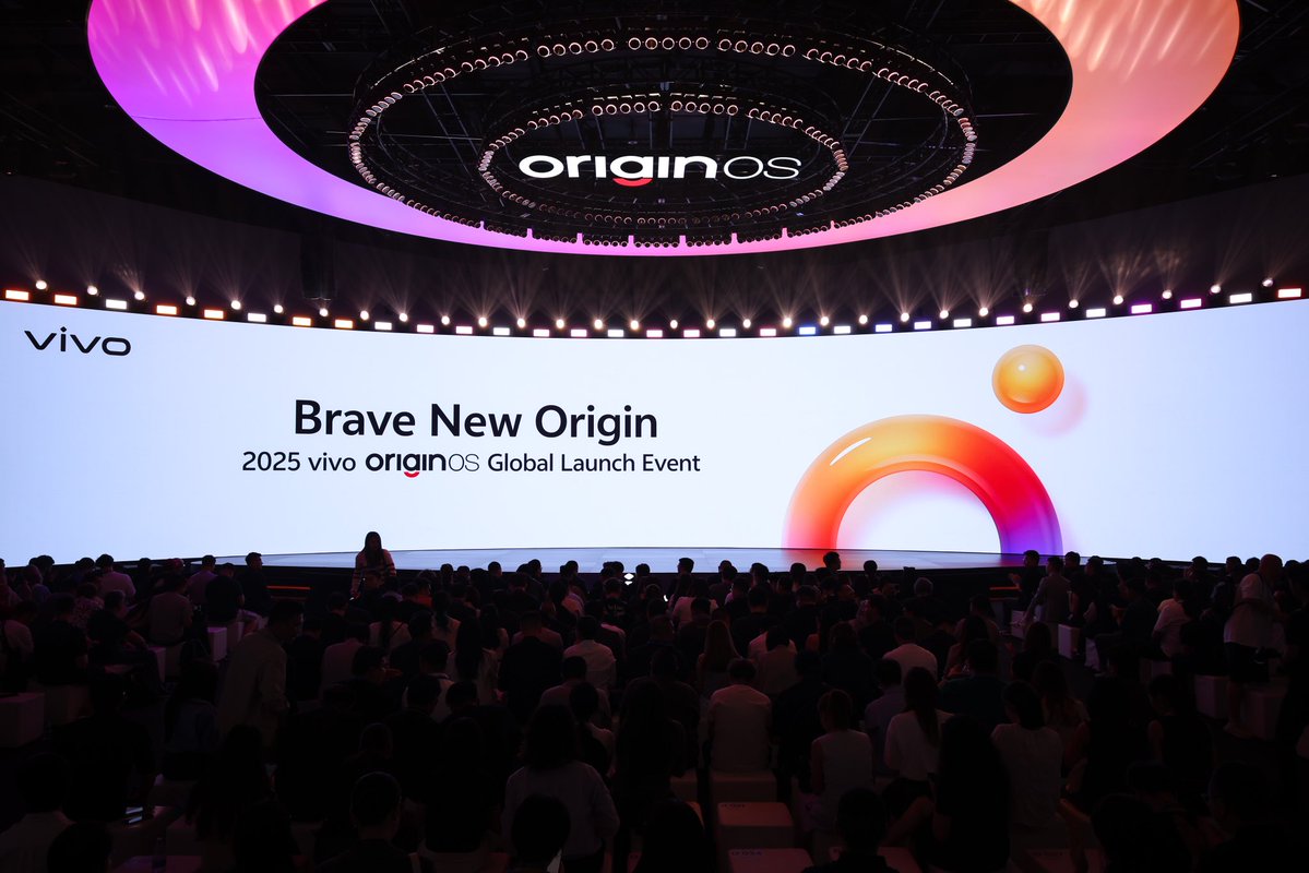 SuhaniChawla60's tweet image. Innovation never stops. Let’s go! #OriginOS6 #iQOO