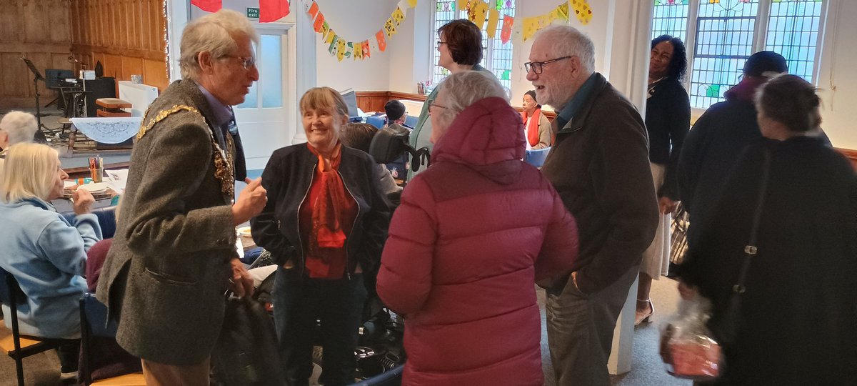 Delighted to speak at a packed Furzedown Project AGM. Brilliant range of activities run by older people for older people. Then lots of cake, tea and chatter!
Thank you <a href="/FurzedwnProject/">Furzedown-Project</a>