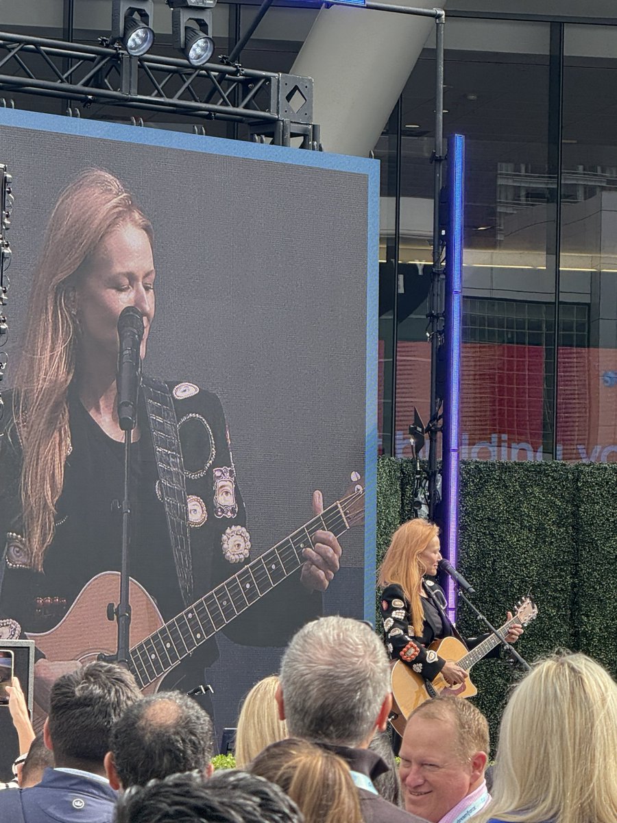 Day 1 at #DF25 is full of surprises! Yesterday, on our way to the <a href="/salesforce/">Salesforce</a> Partner Lounge for a session, we even caught a Jewel 🎤🎸concert in the middle of the day! 
On the ground? Let's connect!