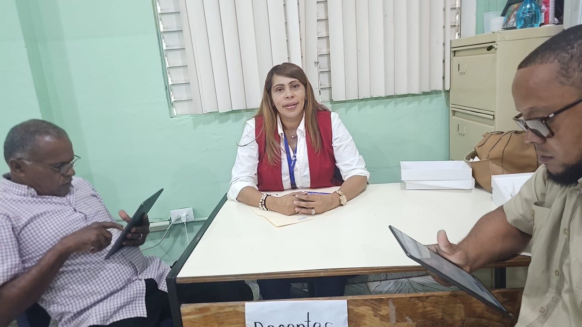 En el Distrito 18-05, Duvergé, se desarrolla la jornada de levantamiento de información previo al lanzamiento del Proyecto de Formación Continua y Acompañamiento Integral. 📋

#INAFOCAM #FormaciónDocente #EducaciónCalidad #Regional18 #Bahoruco