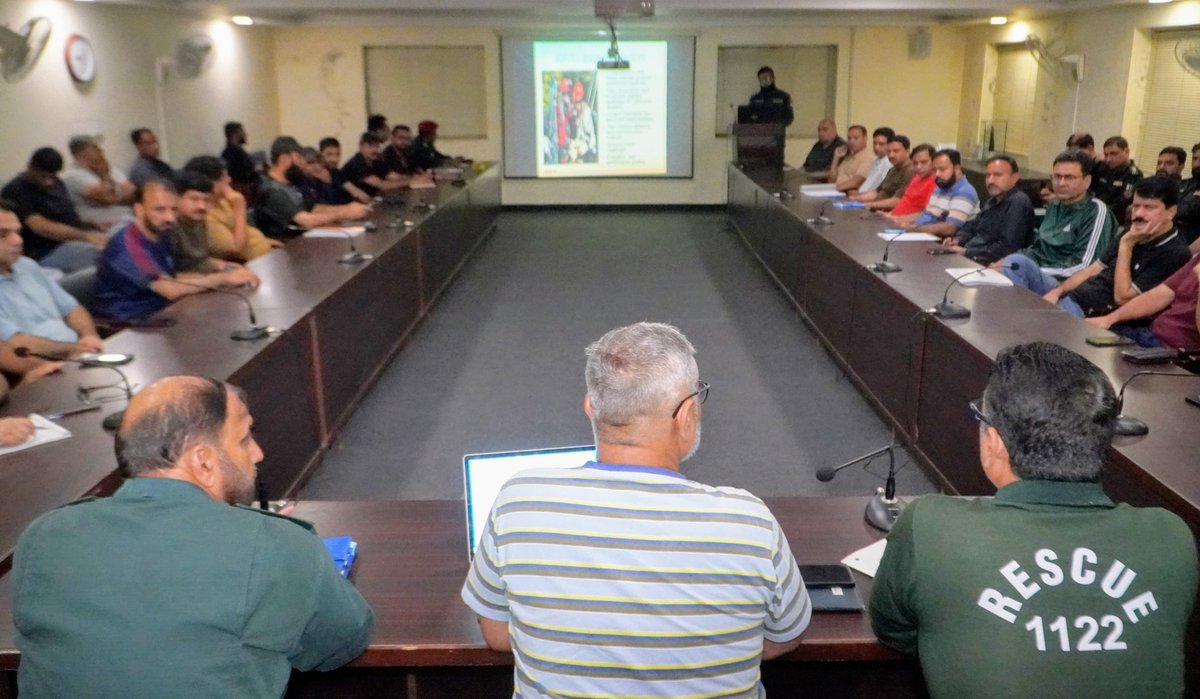 Punjab Emergency Service Department (@pesrescue1122) on Twitter photo Dr. M. Farhan Khalid, Team Leader UN INSARAG Certified Rescue Team, is leading the charge! He organised a meeting of all District Emergency Officers of Punjab to brief them about Punjab Inter District Rescue Teams Competition 2025 Good luck to all <a href="/GovtofPunjabPK/">Government of Punjab</a>
<a href="/MaryamNSharif/">Maryam Nawaz Sharif</a> Dr. M. Farhan Khalid, Team Leader UN INSARAG Certified Rescue Team, is leading the charge! He organised a meeting of all District Emergency Officers of Punjab to brief them about Punjab Inter District Rescue Teams Competition 2025 Good luck to all <a href="/GovtofPunjabPK/">Government of Punjab</a>
<a href="/MaryamNSharif/">Maryam Nawaz Sharif</a>
