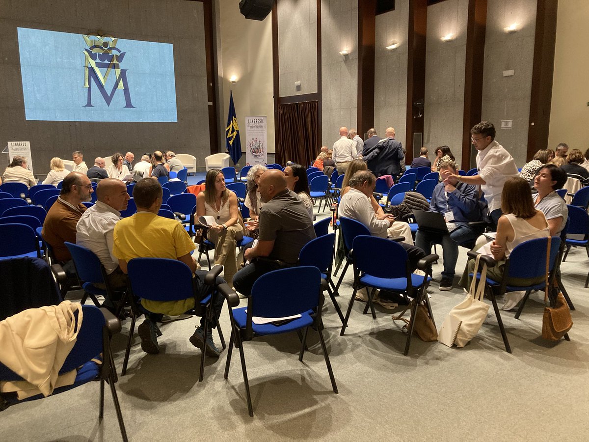 Tarde de talleres simultáneos trabajando en distintos bloques de las funciones directivas <a href="/educaciongob/">Ministerio de Educación, FP y Deportes</a>