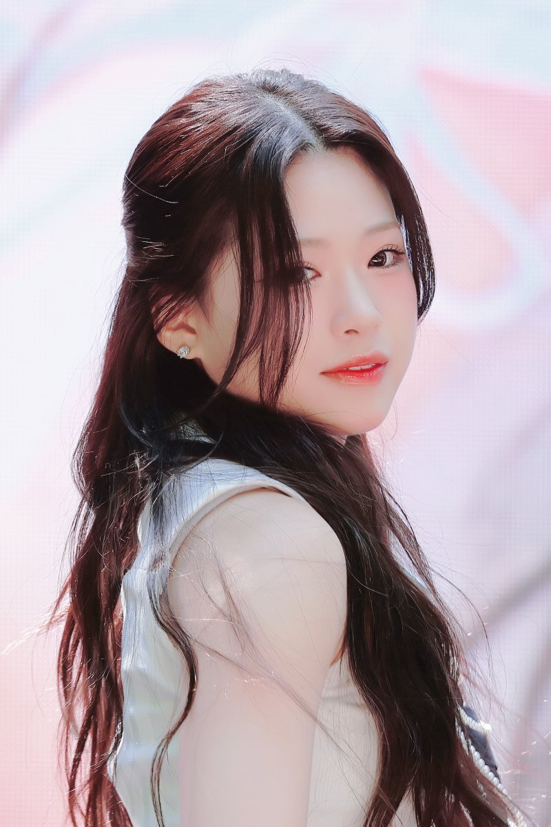 bbbolddd's tweet photo. 250518

#리센느 #RESCENE 
#제나 #ZENA
@RESCENEofficial https://t.co/29IOurIjVK