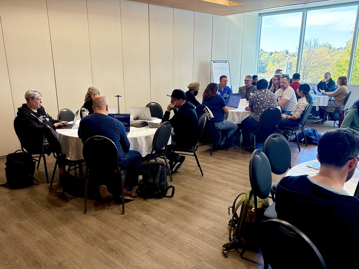 JoeSimpsonJr's tweet image. PAY IT FORWARD: The first step in my @WordPress journey was to attend @marybaum Antelope Valley WordPress @Meetup . Always empowering and encouraging, she is what today&apos;s Contributor Day at
@WordCampCanada is all about.

#WCEH #WordPress