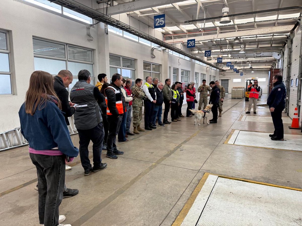 #HazMat en las instalaciones de la Zona de Extensión de Apoyo Logístico ZEAL se reunió la Comisión Nacional de Seguridad de Emergencias Radiológicas CONSER, en representación de <a href="/BomberosdeChile/">Bomberos de Chile</a> asisten Patricio Guzmán Líder del <a href="/GTOHAZMAT/">GTO HAZMAT</a> y Sergio Poblete integrante del GTO #SNO