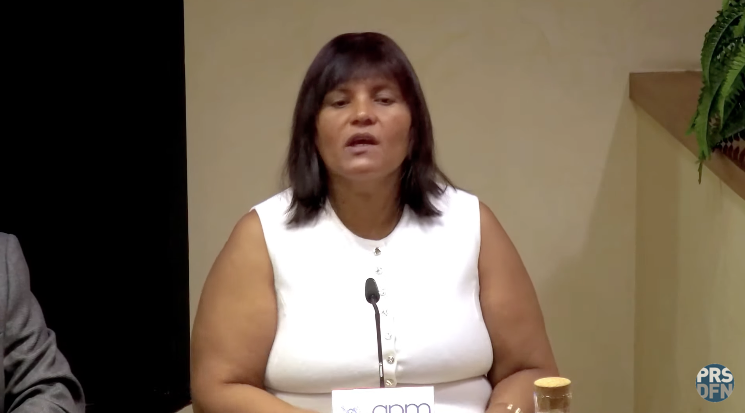 diariodecuba's tweet photo. "Hoy en #Cuba el sufrimiento más grande que tienen los #PresosPolíticos es el silencio de sus familias", dice Yindra Elizastigui, madre de #LuisRobles, quien ha luchado incansablemente por defender a sus hijos, ya que Robles tiene a un hermano aún preso en #Cuba.
SIGUE LA COBERTURA en #DiarioDeCuba: https://t.co/rKANIZrimC