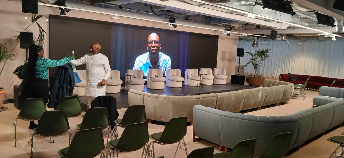 Michaeljadenken's tweet photo. The Stage is set as Chief Minister presents my story and project to a group of distinguished guests and investors. Together we can KiKstart our lives, communities and nation.
#kikstart
#kushFreeFuture
#SaloneX https://t.co/Sw8cS4auJB