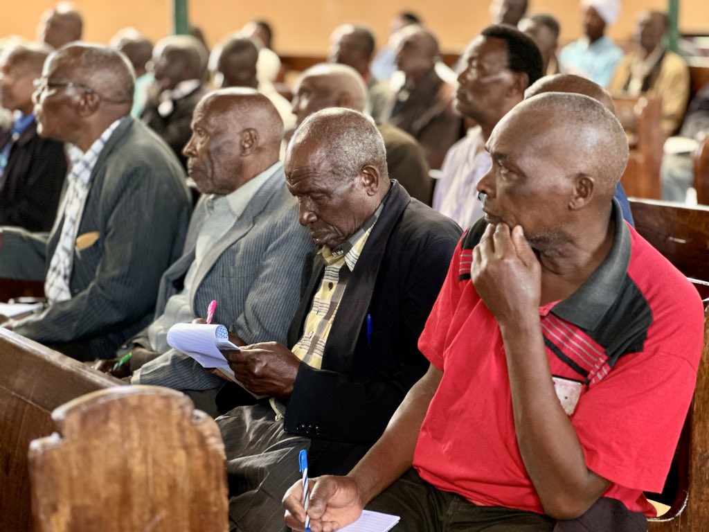FPCKenya_'s tweet photo. ๐
Day Two done!
Todayโs farmer trainings in Makueni & Murangโa focused on:
โ
Safe use of plant protection products
โ
Hygiene
โ
Worker safety & health
Funded by @EUinKenya through @TradeMarkAfrica & implemented by AESA.
#FPCKenya #GlobalGAP #FoodSafety #SustainableFarming https://t.co/urVkNWLFIo