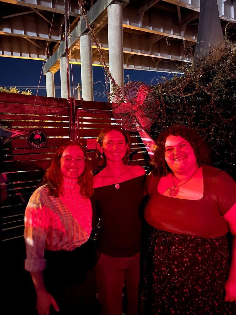 LSUCWprogram's tweet image. Another wildly successful Underpass for the history books!! 📚 

First-years Bree Atkins and Mary Thames read alongside second-year Manuela Silvestre Martinez at the always lovely Brickyard South.

We&apos;ll see you in November for the final Underpass reading of the semester! 🔮
