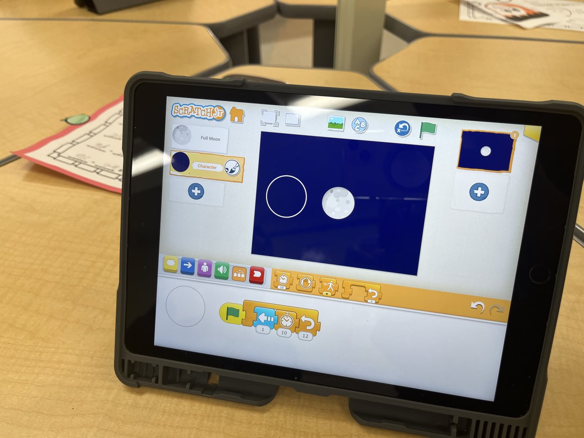 APSITShannon's tweet image. Our students reached for the stars with @ScratchJr ! 🌕✨ They created animations to show the phases of the Moon, combining coding, creativity, and science in one fun project. @apsbeecher @APSInstructTech #undeniableimpact #ScienceInAction #CreativeLearning