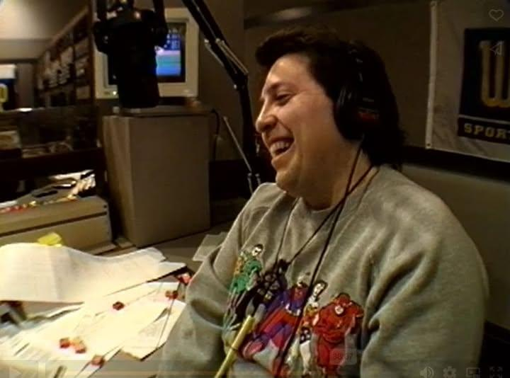 Let's all take a minute today to remember and celebrate our great friend and Chicago radio legend <a href="/HeyTweetHarry/">Harry Teinowitz</a> Harry Teinowitz on what would have been his 65th birthday. The best way to do that is with some Bruuuuuuuuce! Here's a link to Born to Run:
youtube.com/watch?v=uNzT-c…