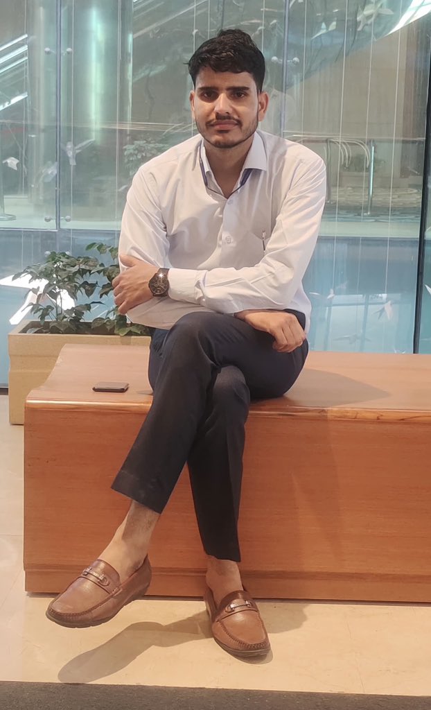 IndrajGurjarinc's tweet photo. मेरे गाँव भूरी भडाज के निवासी छोटे भाई राजेन्द्र स्वामी को RAS 2023 में 19वीं रैंक प्राप्त कर RAS में चयन होने पर हार्दिक बधाई एवं शुभकामनाएँ 💐💐
यह न केवल हमारे गाँव भूरी भड़ाज के लिए, बल्कि इलाक़े के लिए गर्व का क्षण है। https://t.co/V8UuUkuaPd