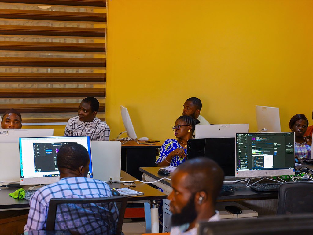 omoalhajaabiola's tweet image. Skill Afrika is coming to Lagos
- free training
- free mentorship
- networking and collaboration
Lagos, are you ready?