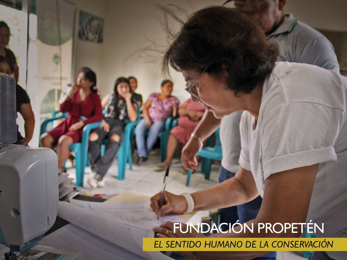 ProPeten's tweet photo. Entregamos materiales a la Asociación Selva Maya del Norte para fortalecer el rol de comunidades, mujeres y jóvenes en la Reserva de Biósfera Maya. Con apoyo de WWF y Suecia (SIDA) impulsamos equidad, participación y desarrollo sostenible. #SelvaMaya #EmpoderamientoComunitario https://t.co/0ib9kA9K2f