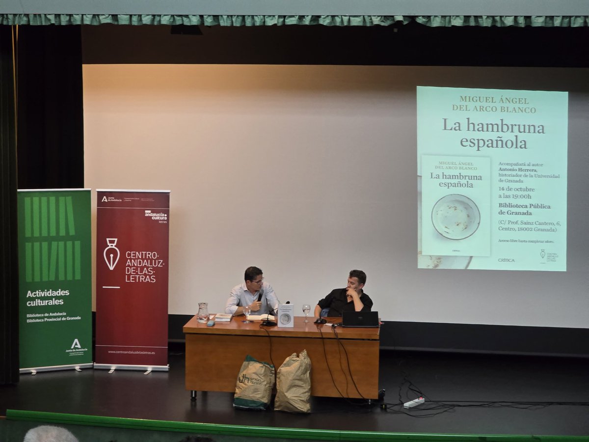 Que pasada la presentación de ayer en #Granada. Gracias todos y a todas por venir!! Fue especial #HambrunaEspañola <a href="/Ed_Critica/">Editorial Crítica</a> <a href="/letrasandalucia/">Centro Andaluz de las Letras</a>
