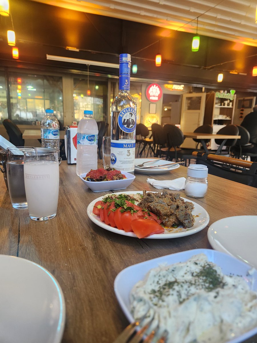 Bugünde Böyle Olsun...
Kimse Görmeden.😎
<a href="/atlarihepsev/">Yarış Keyfi</a>🐎🐎