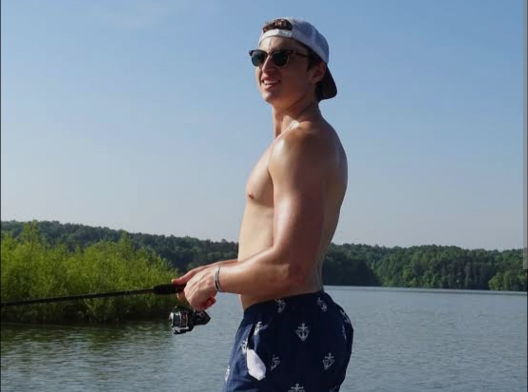 Ope, did someone say Max Brosmer? 

All my man does is complete passes and catch fish and fishing season is OVER