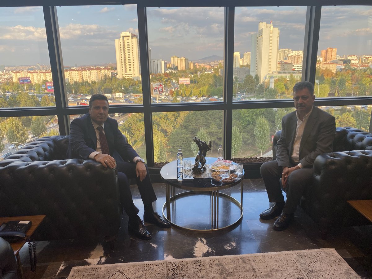 Değerli dostum iş insanı Mehmet tügen  kardeşimi ofisinde ziyaret ettim ilgi alakaasından dolayı teşekkür ediyorum güzel bir Ankara akşamı güzel bir sohbet <a href="/MehmetTUGEN23/">Mehmet TÜGEN</a> 🇹🇷