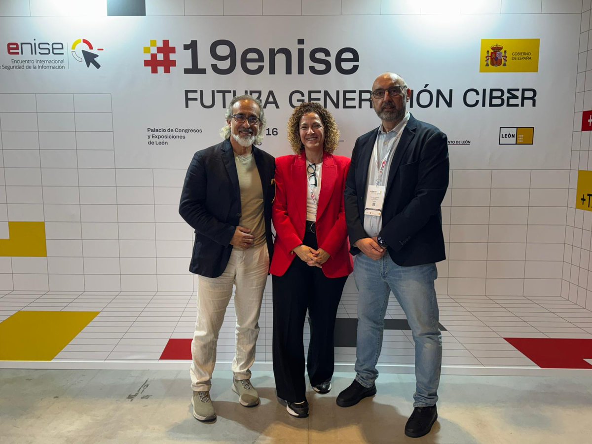 Hoy ha tocado #19ENISE del <a href="/INCIBE/">INCIBE</a>  en León para dialogar con grandes profesionales del sector de la #Ciberseguridad y sobre sus futuras tendencias.

Si además coincido con los grandes Mar López Gil y Antonio Gil, de Sofistic y Softcom, respectivamente, mejor no puede ser.