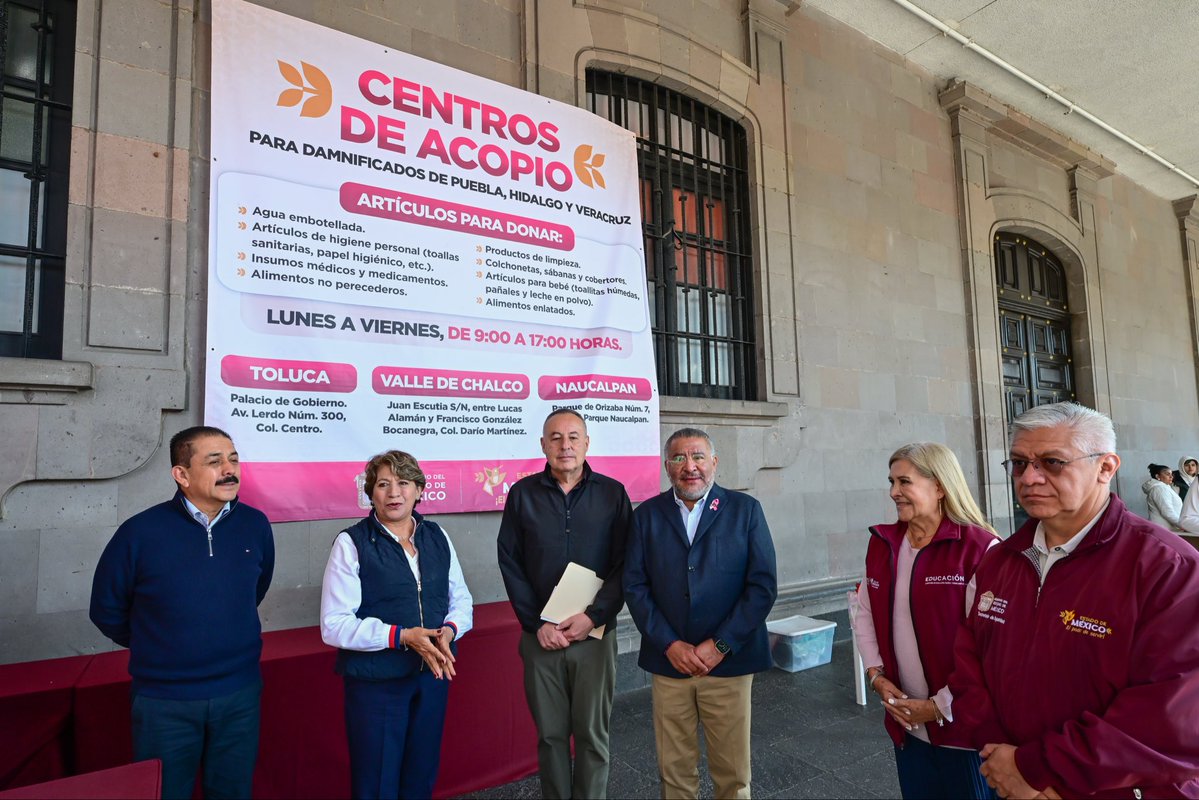 delfinagomeza's tweet image. #AcopioEdoMéx I Hoy, en el Centro de Acopio que instalamos en Palacio de Gobierno, en #Toluca.
🫂 La solidaridad y generosidad de las y los mexiquenses es muy grande.
🙏🏻Agradezco a quienes se han sumado a esta donación de víveres para nuestras hermanas y hermanos de Veracruz,…