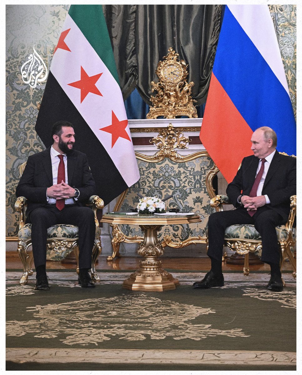 amansouraja's tweet photo. الدنيا تتبدل،والأيام دول،احمد الشرع مع بوتن في موسكو،كان المشهد خيالا قبل عام،ولاندري مالذي يمكن أن تجري به المقادير على الكون بعد عام https://t.co/ygDubc9h7v