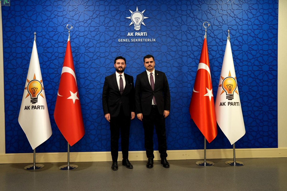 AK Parti Genel Sekreterimiz Sn.<a href="/eyupkadirinan/">Eyyüp Kadir İnan</a> ile Genel Merkezimizde bir araya geldik.

Misafirperverliklerinden ve hoş sohbetinden dolayı başkanımıza teşekkür ediyorum.