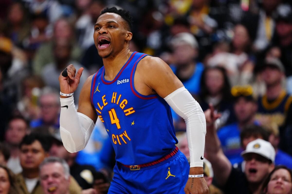 lequipe's tweet image. Russell Westbrook a trouvé sa nouvelle franchise : pour sa 18e saison en NBA, le meneur All-Star va rejoindre les Sacramento Kings
➡️ l.lequipe.fr/3sB
