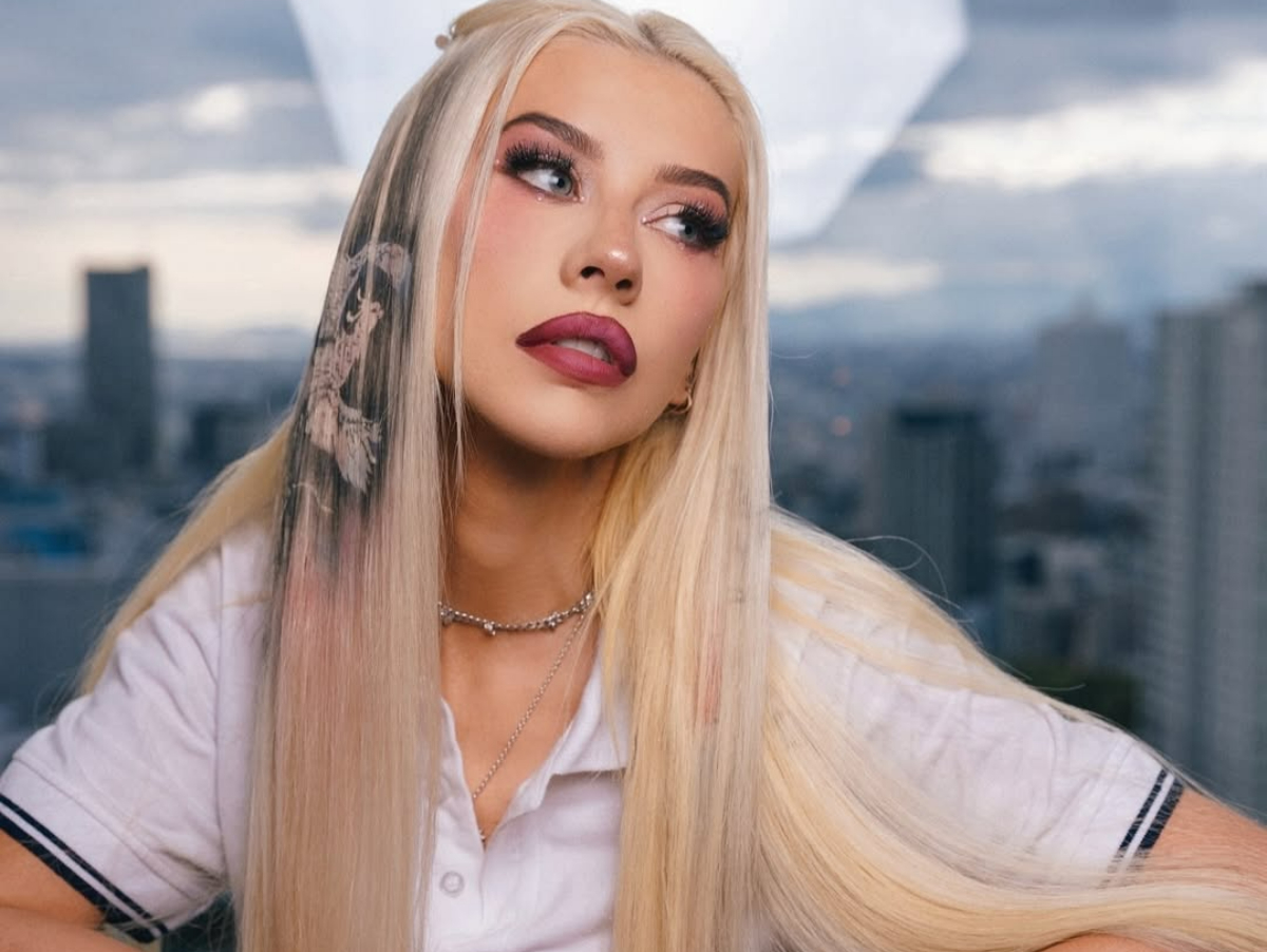 Christina Aguilera lançará show natalino nos cinemas em dezembro -  portalpopline.com.br/christina-agui…