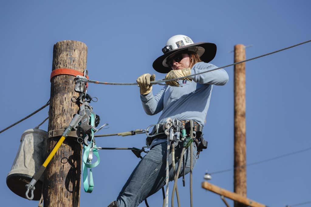 SRPconnect's tweet image. Wishing good luck to our SRP linemen and apprentices heading off to Kansas City to compete against other utility companies from around the world at the prestigious International Lineman’s Rodeo.