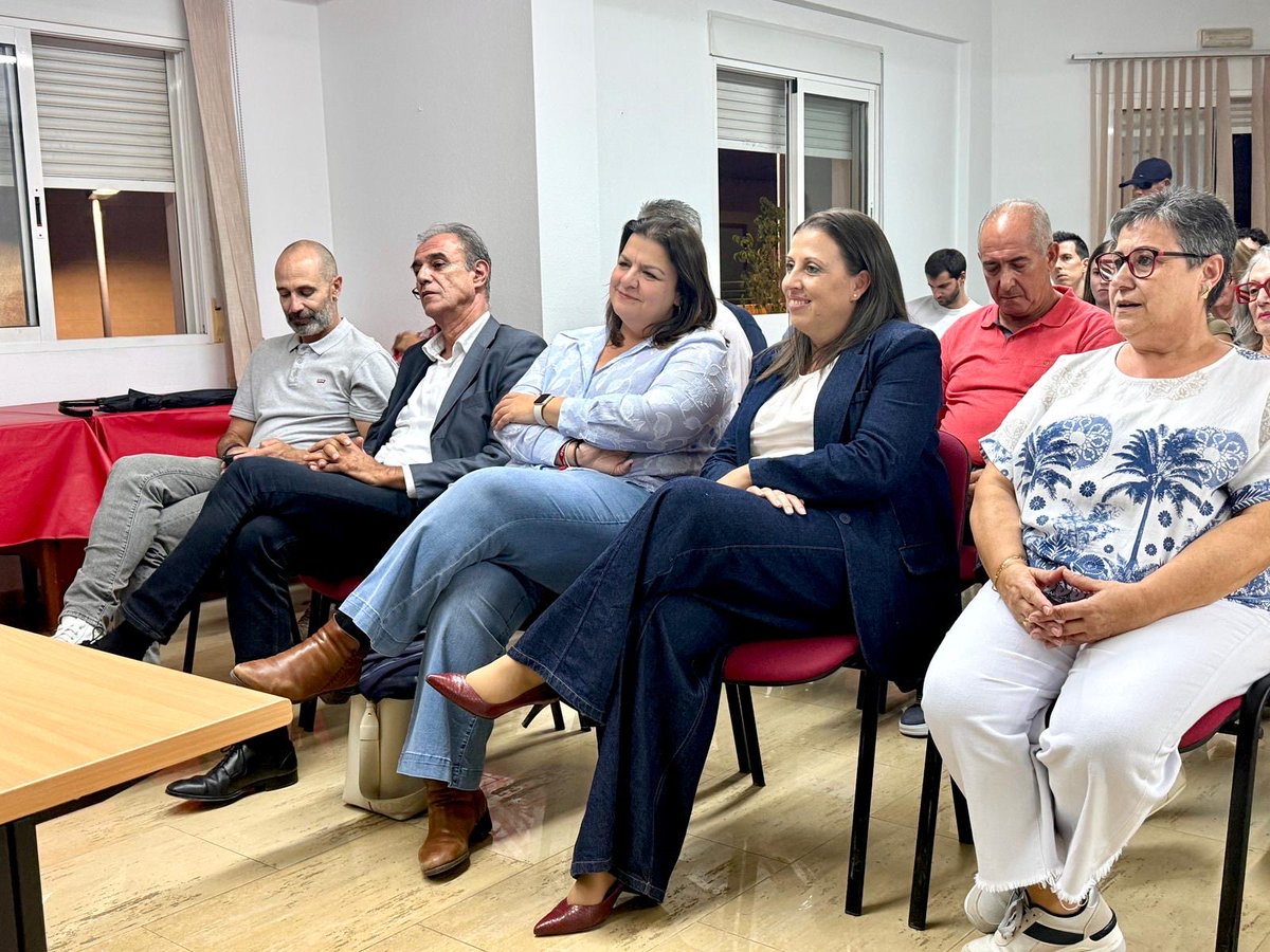 Lucassayala's tweet photo. Enhorabuena, @soniaalmela, por tu reelección como secretaria general del @PSOE_Ceuti. 

Eres un ejemplo de trabajo, compromiso y superación.

Nos tienes a tu lado para seguir mejorando la vida de las vecinas y los vecinos de Ceutí.

¡Seguimos! https://t.co/YvqDEBQpFs