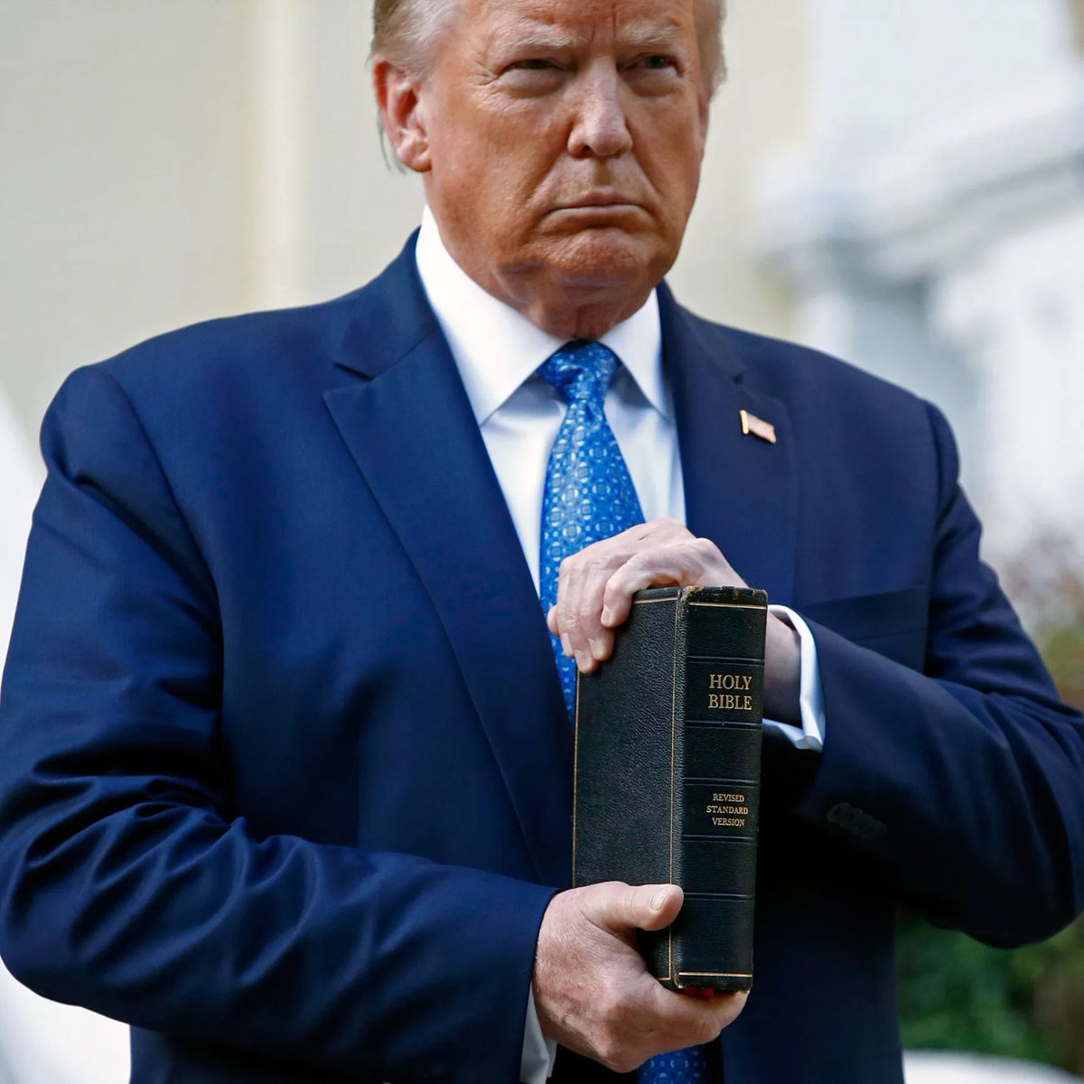 PapiTrumpo123's tweet image. 🚨Honest question:
Knowing his motives and everything he’s done so far —
if Donald Trump runs as the 48th President of the United States,
would you vote for him again?
A. YES
B. NO
C. WITHOUT ANY DOUBT
repost and follow @PapiTrumpo123