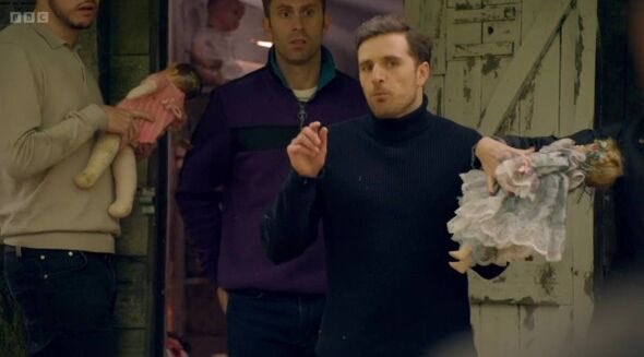 _laurennn92's tweet image. The cabin just instantly sends me back to: 

#celebritytraitors