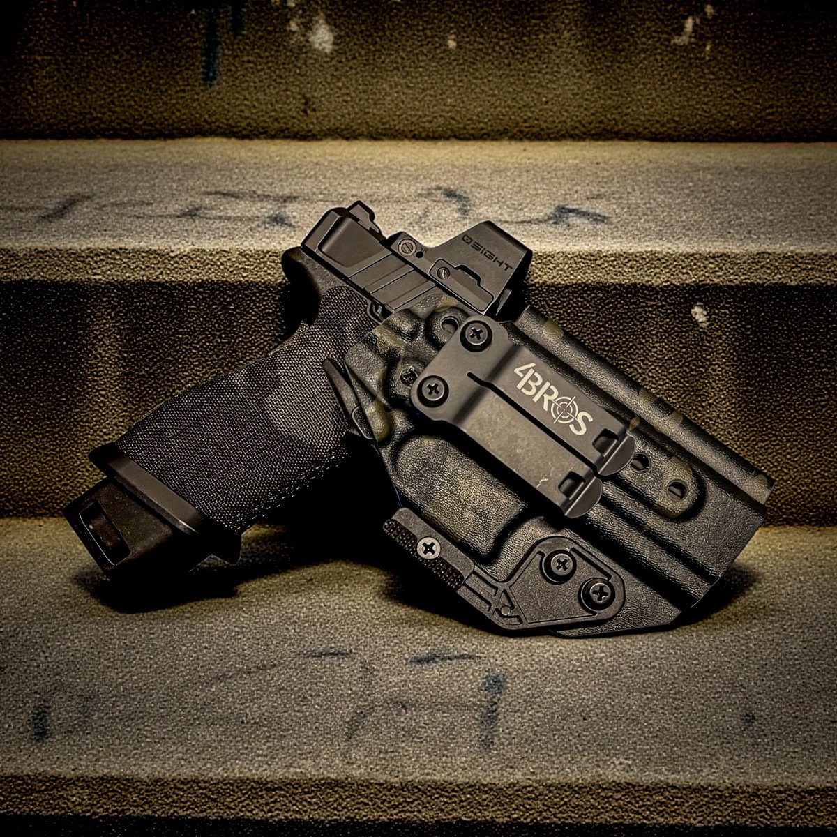 jaKdup_edc's tweet image. EDC Lifestyle @Springfield_Inc @SpringerPrecis @4BROSholsters @CombatTextiles @OsightWorld