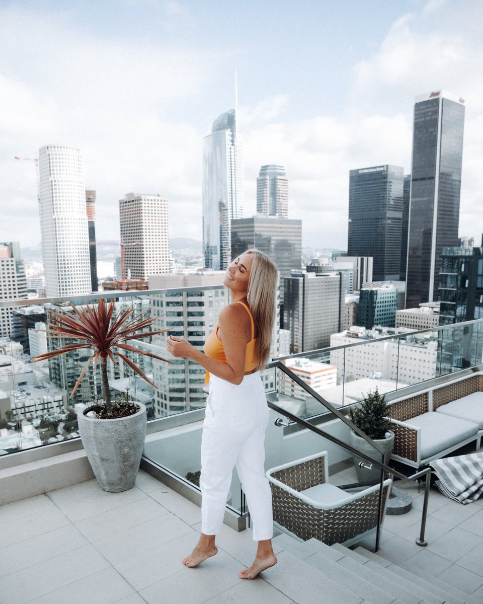 Enjoy breathtaking Downtown LA views from Hope + Flower. 🌆
Experience the energy of the city while relaxing in the comfort of your stylish, modern home. ✨

Ready to experience it for yourself? Visit hopeflowerdtla.com
