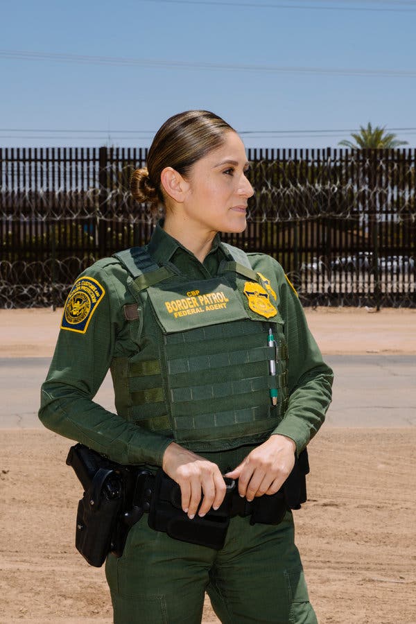 TaraBull808's tweet image. 49% of Border Patrol agents are Latino, immigration attorney tells Fox News.