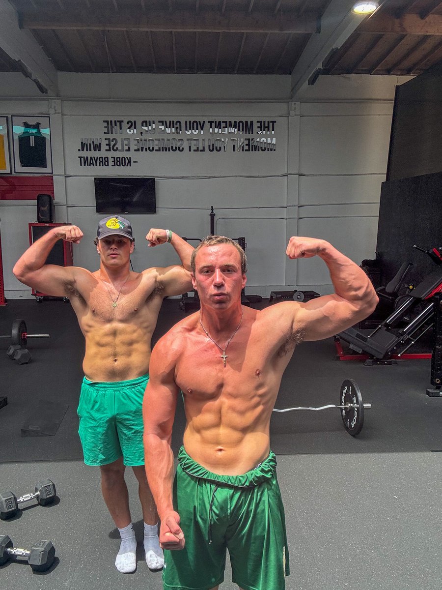 KoenGlover's tweet image. Getting Better every day! 

5’11 
215 lbs
One of the Top RBs available in SoCal.
True Freshman.
In the Best Offense in California!
#VCFF 

@DylanDunst @coachgolds_ @_JaredWilson