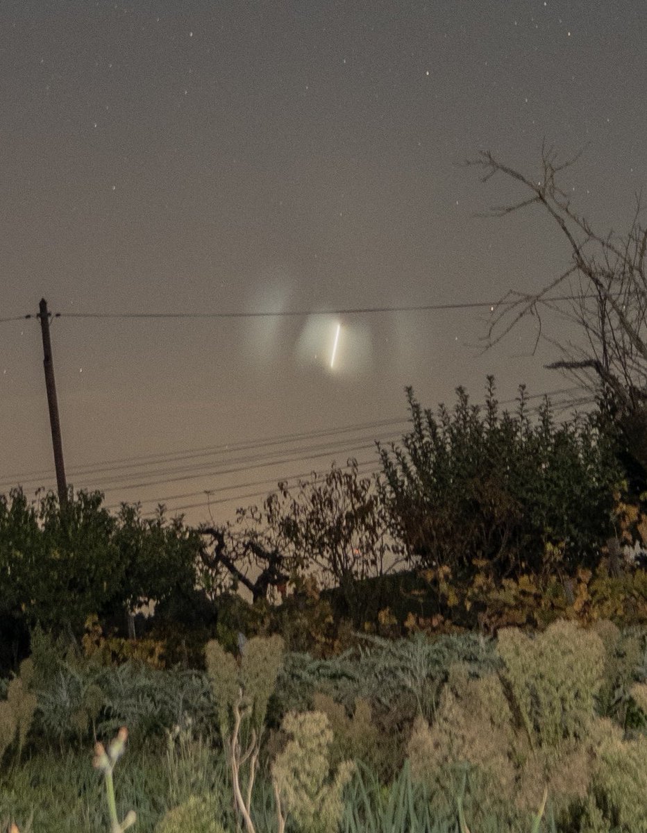 MarcelinZ_'s tweet photo. Je vous explique pas la sensation que j’ai eue quand j’ai tourné la tête et que j’ai vu ça dans le ciel ! 🤯🌀 https://t.co/Cg3HF6Mii3