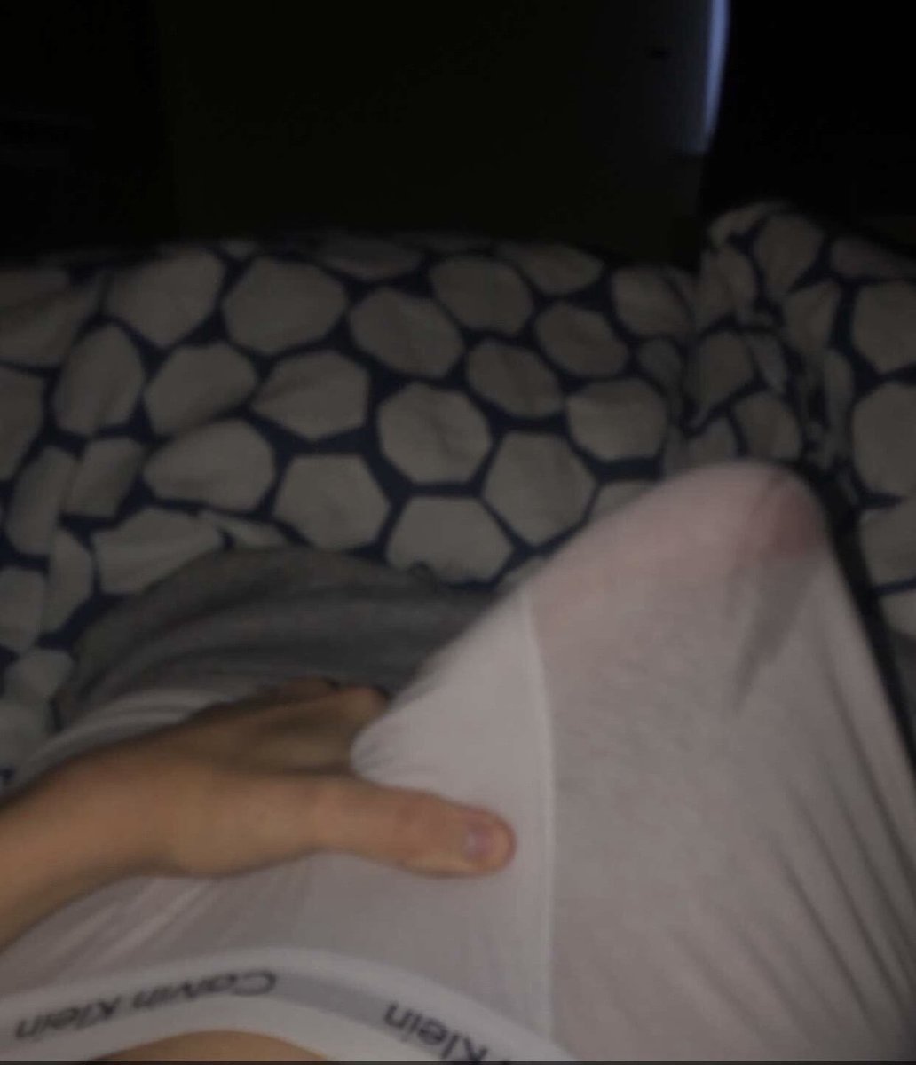 Rt si tu veux voir en dessous 😋

Vente de mon télégram privé (avec mes sextapes) en dm