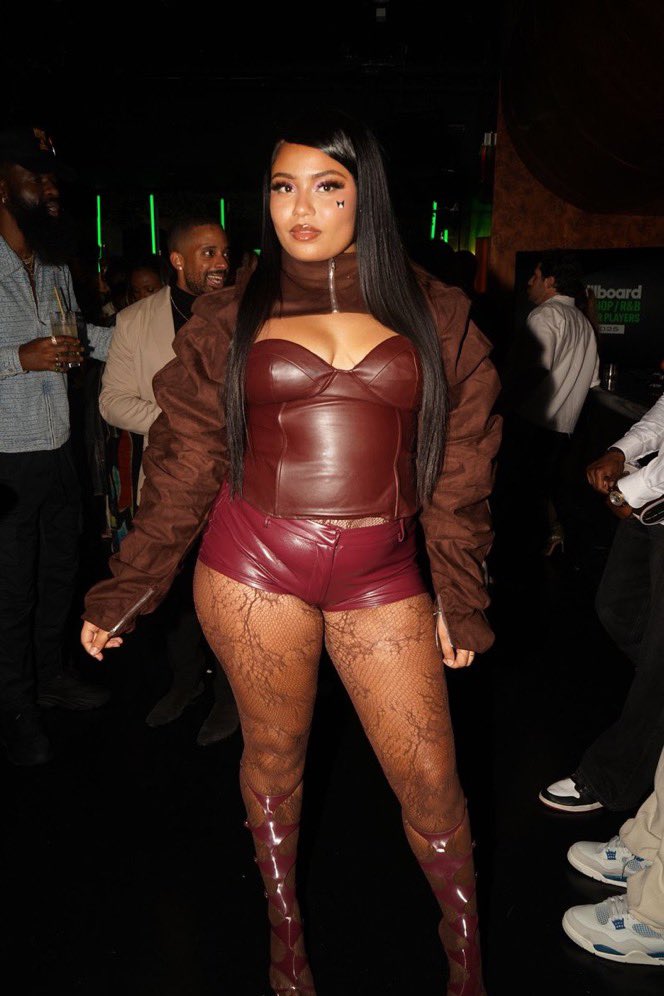 OluchyyRaregem's tweet image. For insulting Zinoleesky, we Nigerians have decided to cancel Moliy and put Ghana in it’s place 😡. No Zino slander will be tolerated from anyone!