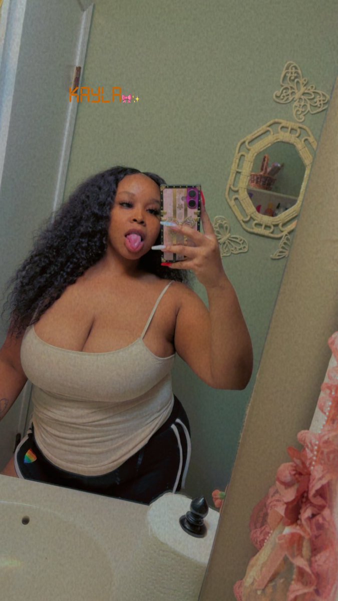 me with curly hair really undefeated 💖