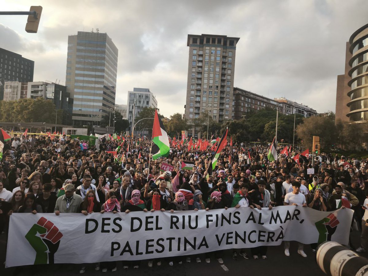 Gràcies a la classe treballadora per aquesta gran jornada de vaga i lluita!

✊🏿🇵🇸 La lluita continua fins a la fi de la colonització!