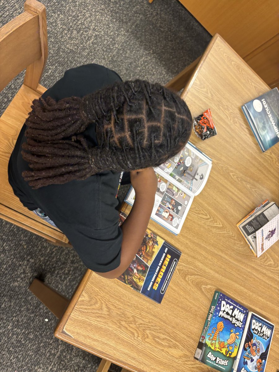 Noe Middle School Library (@noecouglibrary) on Twitter photo Thank you W.A.G.S Pet Therapy and Sonny for coming to read with us today during the Champions team checkout ❤️🖤❤️🖤 <a href="/Noe_JCPS/">Noe Middle School</a> Thank you W.A.G.S Pet Therapy and Sonny for coming to read with us today during the Champions team checkout ❤️🖤❤️🖤 <a href="/Noe_JCPS/">Noe Middle School</a>