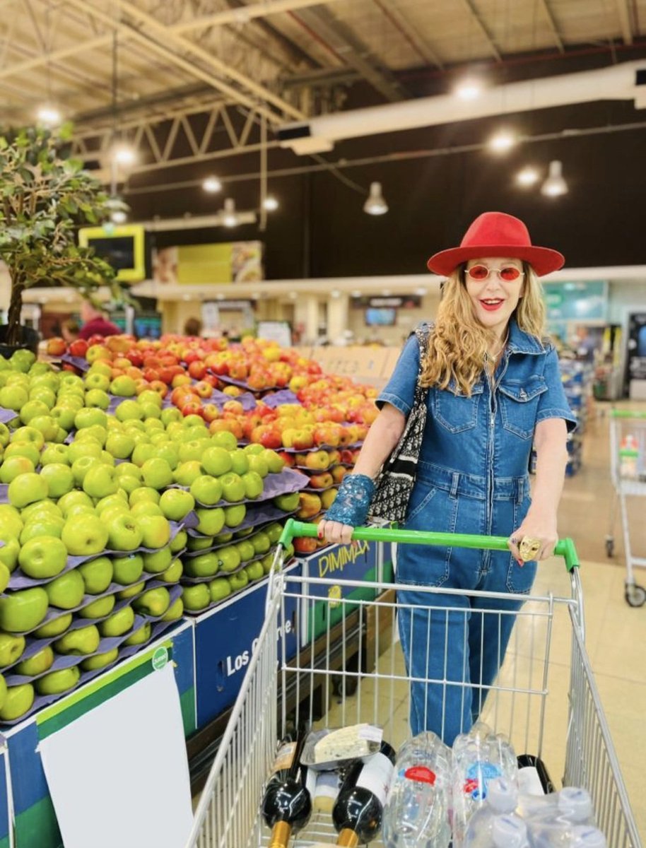 REINA  CHIC YO SOY  me  encanta  ir al Supermercado !!! 
#MasterChefCelebrity 
#MasterChefCelebrityArgentina