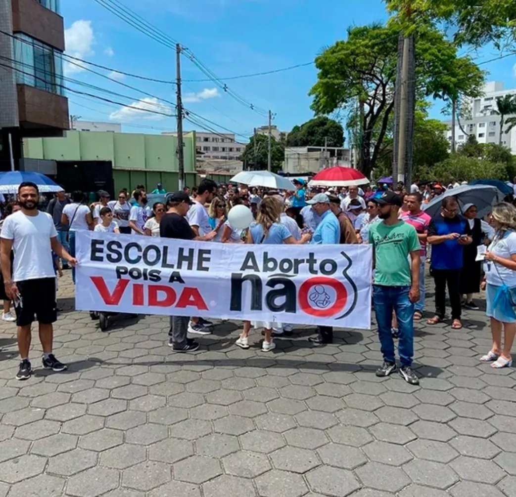 Escolhe aborto
Pois a vida não